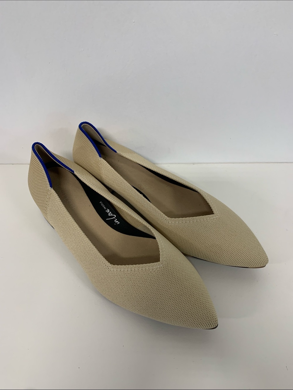 Rothy's Beige Pointed Knit Heels with Blue Trim